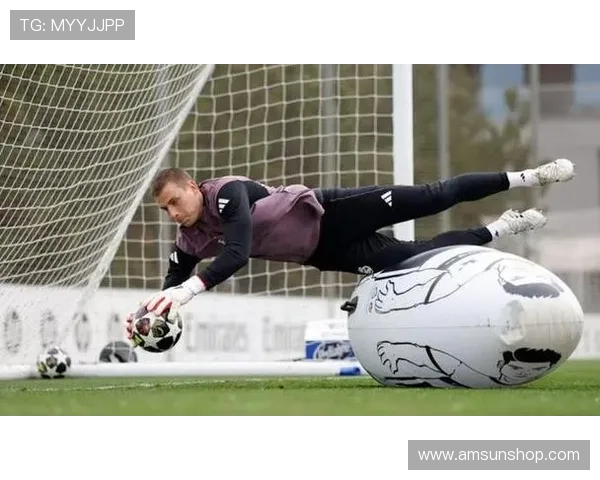 世体：皇马积极训练备战西班牙人；卡马文加等人仍在康复治疗